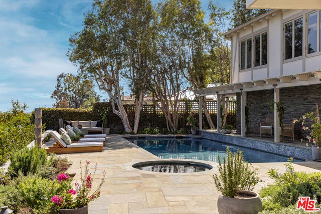 644 Amalfi Drive, Pacific Palisades, CA 90272