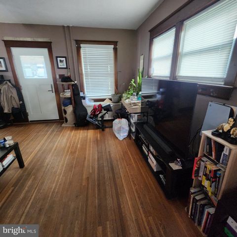 932 WAYNE AVE, York, PA 17403