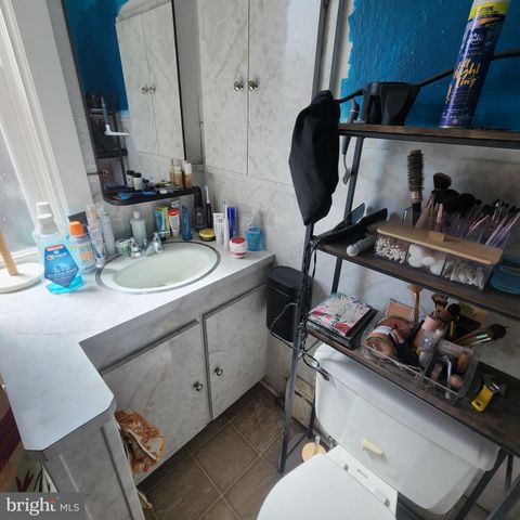 932 WAYNE AVE, York, PA 17403