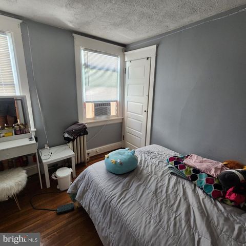 932 WAYNE AVE, York, PA 17403
