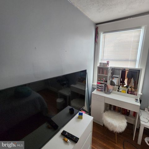 932 WAYNE AVE, York, PA 17403