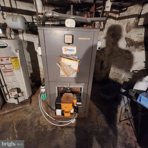 932 WAYNE AVE, York, PA 17403