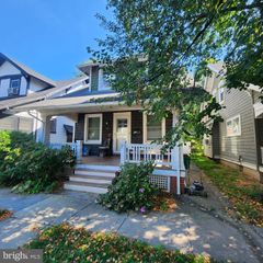 932 WAYNE AVE, York, PA 17403