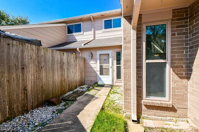 13931 Hollowgreen Drive, Houston, TX 77082