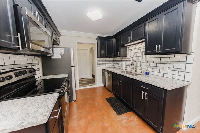 107 Silver Fox, Waco, TX 76705