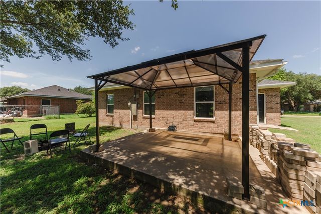 107 Silver Fox, Waco, TX 76705