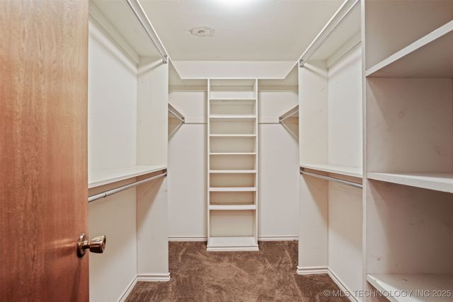 921 Crooked Oak Drive, Durant, OK 74701