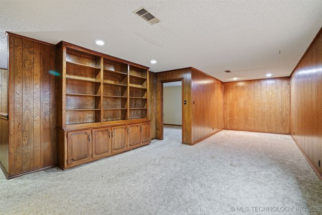 921 Crooked Oak Drive, Durant, OK 74701