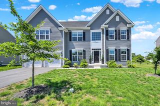 67 WAVYLEAF DR, Smyrna, DE 19977