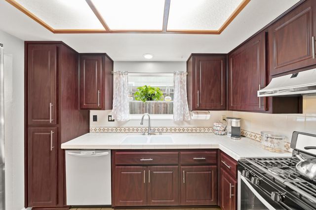 4421 Bacall Ct, Antelope, CA 95843