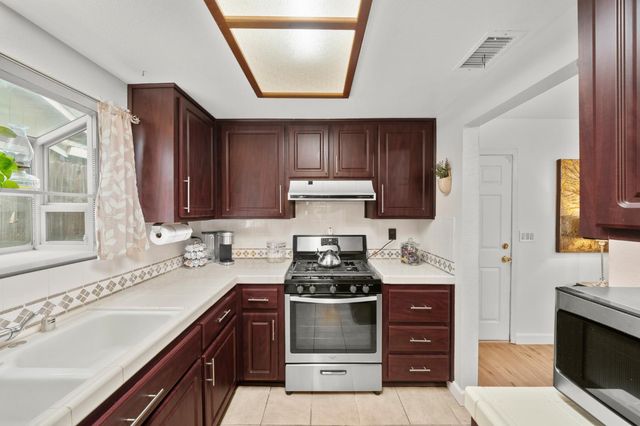 4421 Bacall Ct, Antelope, CA 95843