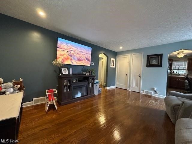 226 Liberty Street E, East Canton, OH 44730