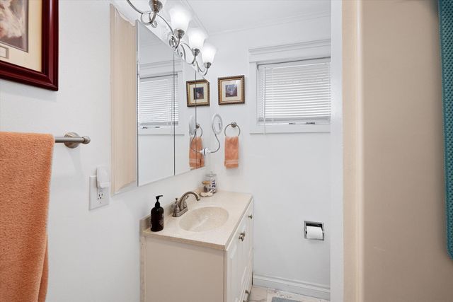 2502 N ELLA Rd, Spokane, WA 99212