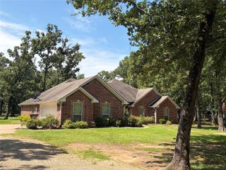 320 County Road 42560, Paris, TX 75462