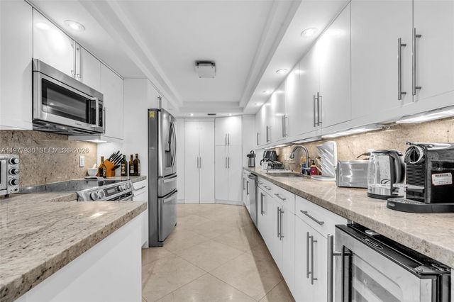 1121 Crandon Blvd E1203, Key Biscayne, FL 33149