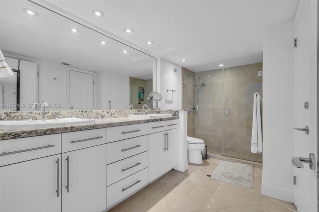 1121 Crandon Blvd E1203, Key Biscayne, FL 33149