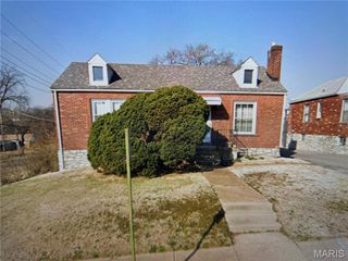 1327 Laclede Station Road, Richmond Heights, MO 63117