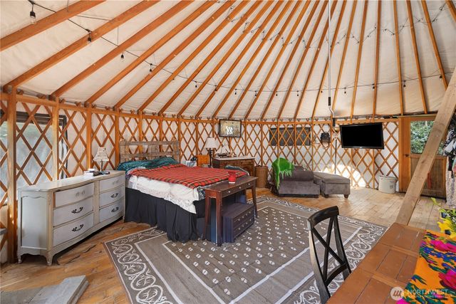 1119 Eaglemount Road, Port Townsend, WA 98368