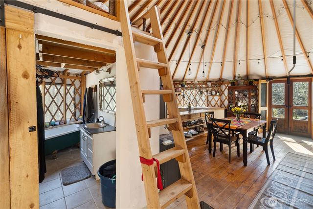 1119 Eaglemount Road, Port Townsend, WA 98368