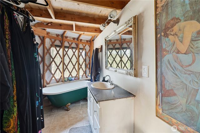 1119 Eaglemount Road, Port Townsend, WA 98368