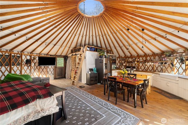 1119 Eaglemount Road, Port Townsend, WA 98368