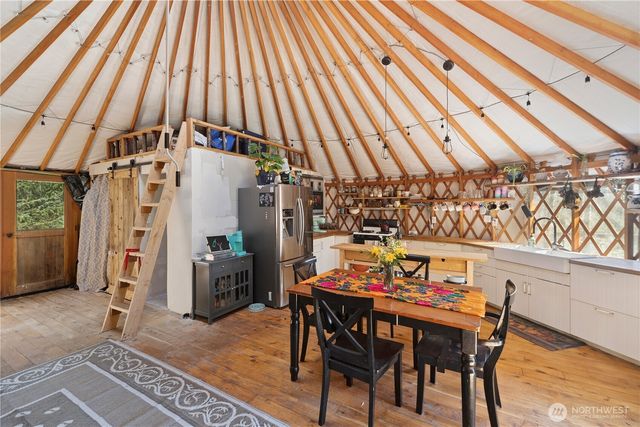 1119 Eaglemount Road, Port Townsend, WA 98368