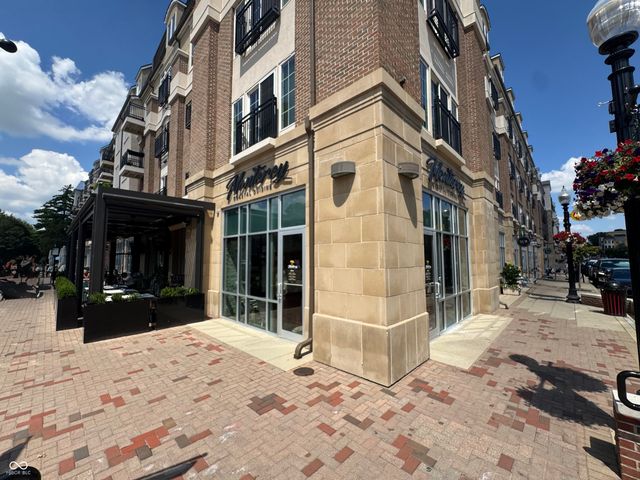 269 1st Street NW, Carmel, IN 46032