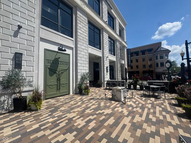 269 1st Street NW, Carmel, IN 46032