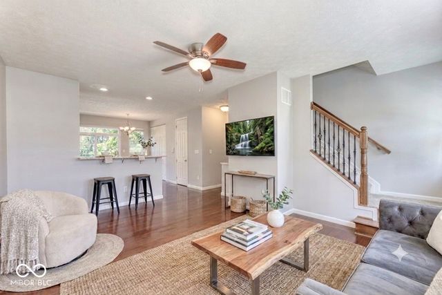 269 1st Street NW, Carmel, IN 46032