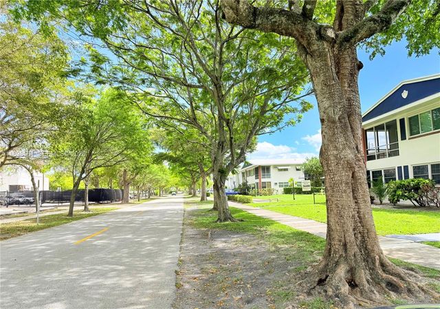 3600 Harrison Street 16B, Hollywood, FL 33021