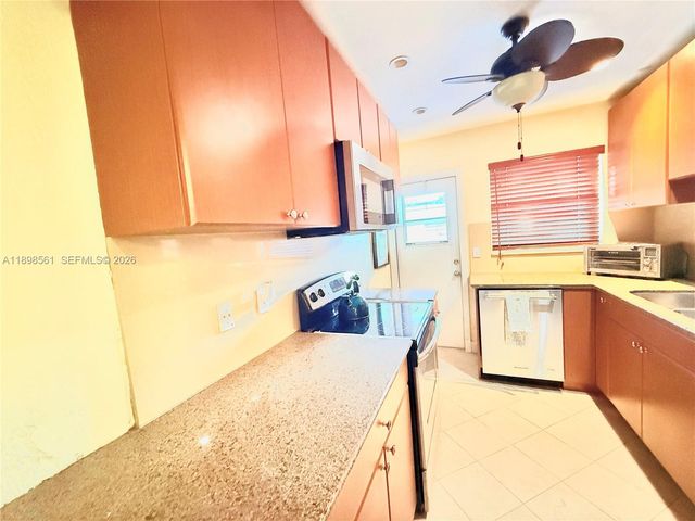 3600 Harrison Street 16B, Hollywood, FL 33021