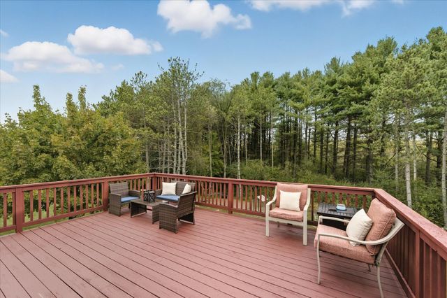 481 Martin Way, Somerset, WI 54025