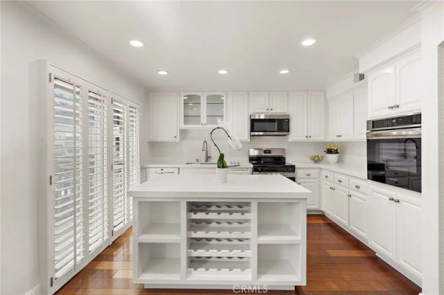 5 Morningside, Irvine, CA 92603