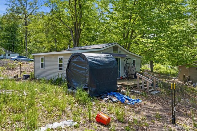 5842 Woodland Drive, Lake, MI 48632