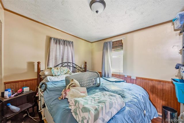5842 Woodland Drive, Lake, MI 48632
