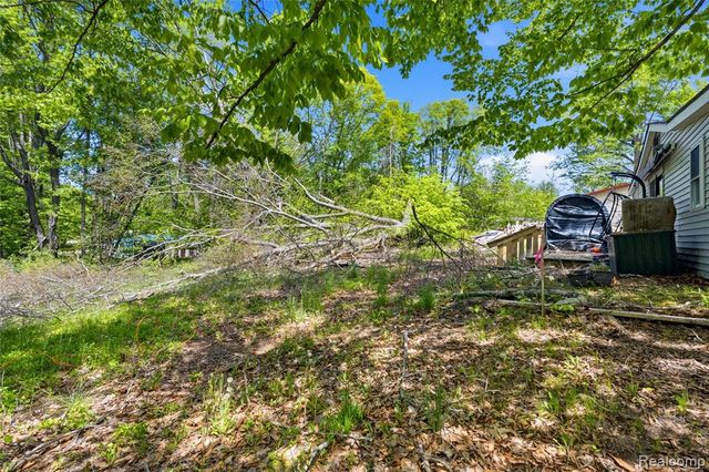 5842 Woodland Drive, Lake, MI 48632