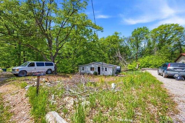 5842 Woodland Drive, Lake, MI 48632