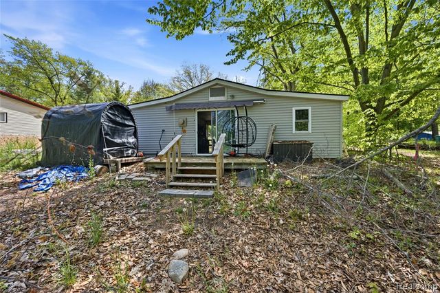 5842 Woodland Drive, Lake, MI 48632