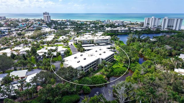 225 HOURGLASS WAY 202, Sarasota, FL 34242