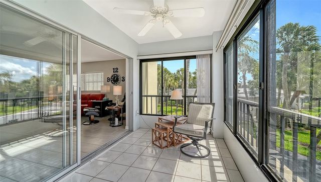 225 HOURGLASS WAY 202, Sarasota, FL 34242