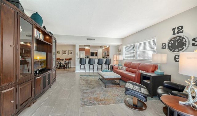 225 HOURGLASS WAY 202, Sarasota, FL 34242