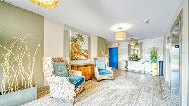 225 HOURGLASS WAY 202, Sarasota, FL 34242