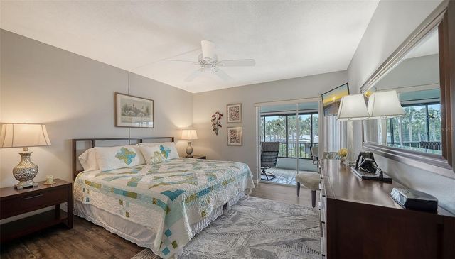 225 HOURGLASS WAY 202, Sarasota, FL 34242