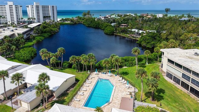 225 HOURGLASS WAY 202, Sarasota, FL 34242