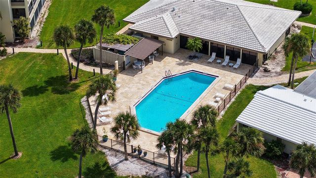 225 HOURGLASS WAY 202, Sarasota, FL 34242