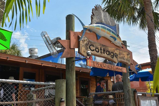 225 HOURGLASS WAY 202, Sarasota, FL 34242