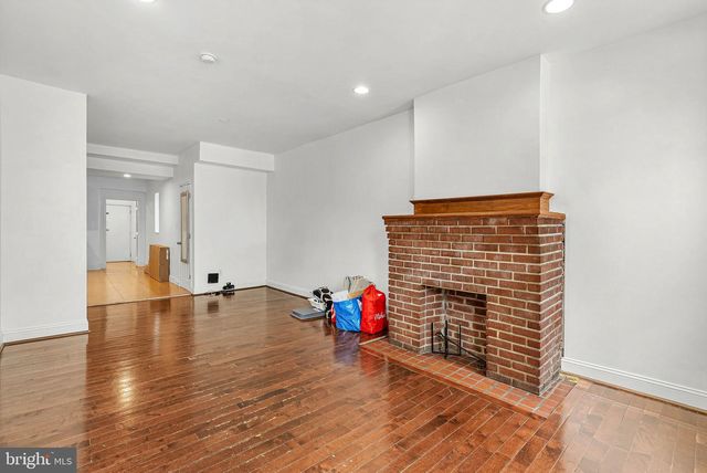 903 S 13TH ST, Philadelphia, PA 19147