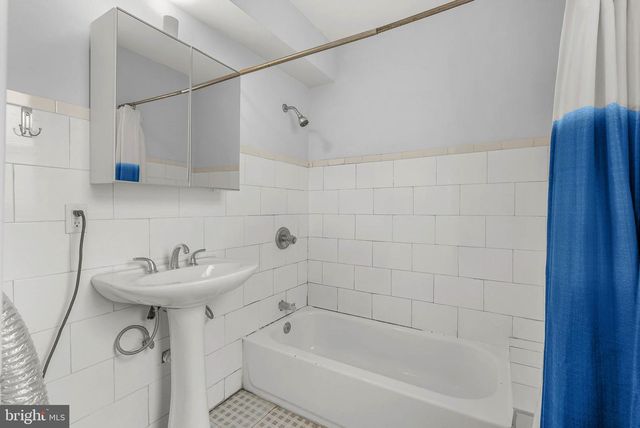903 S 13TH ST, Philadelphia, PA 19147
