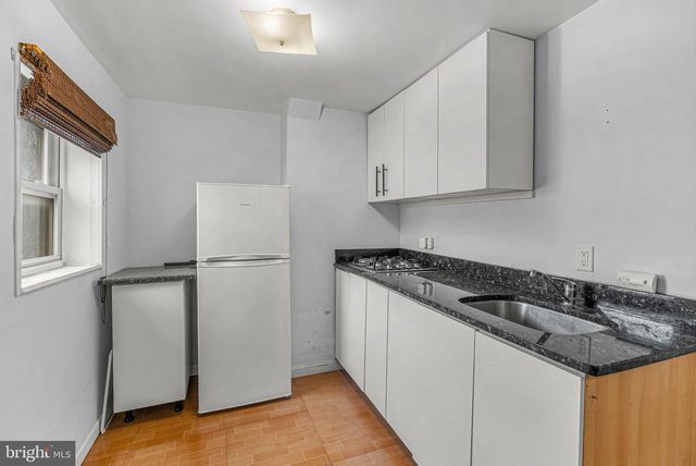 903 S 13TH ST, Philadelphia, PA 19147