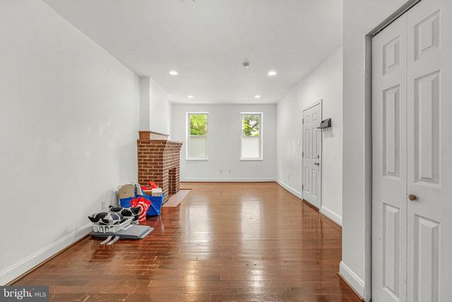 903 S 13TH ST, Philadelphia, PA 19147